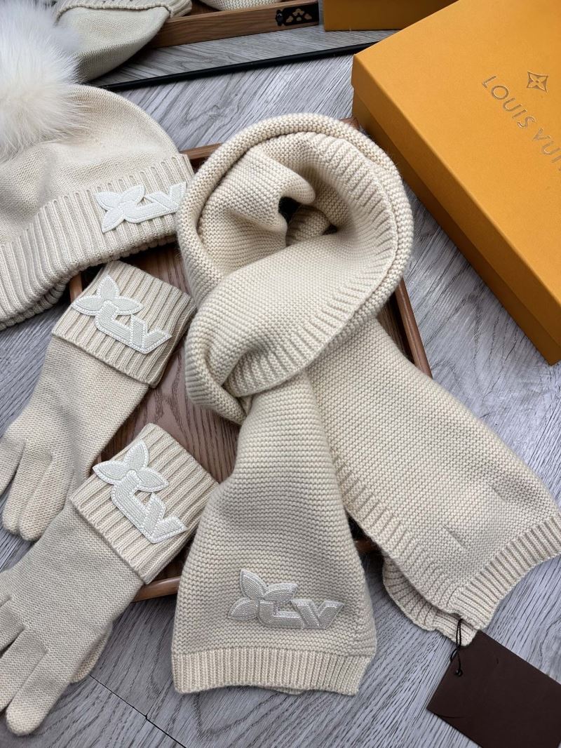 Louis Vuitton Caps Scarfs